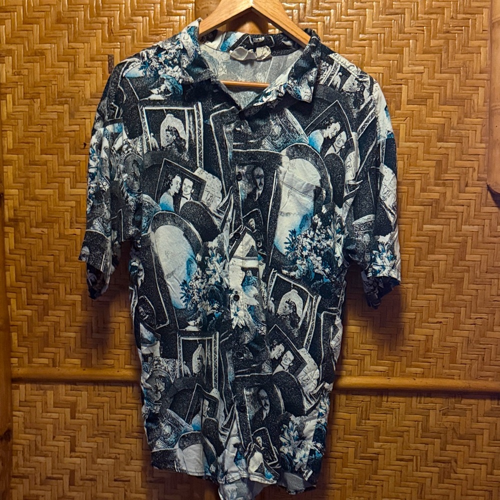 Vintage BREAKERS Graphic Short Sleeve Shirt - Black and Blue large